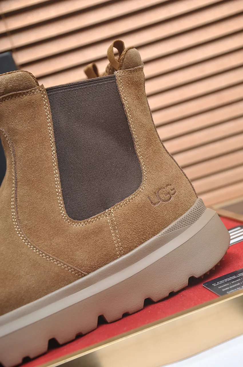 Men's shoes 💰580💶【UGG】(full genuine wool lining) Please pay attention to the original quality and compare the thickness of the wool 🏮🏮Hot style Martin boots from Australia's warm luxury brand men's shoes, official website synchronization, Beckham men's style..., made of imported top-layer waxed cowhide, waxed toe, Australian real wool velvet lining Carefully sewn...Imported rubber Martin boots outsole (comfortable, soft and wear-resistant). I really like the quality...Exquisite workmanship, you can't put it down once you see it. Code number 39-44